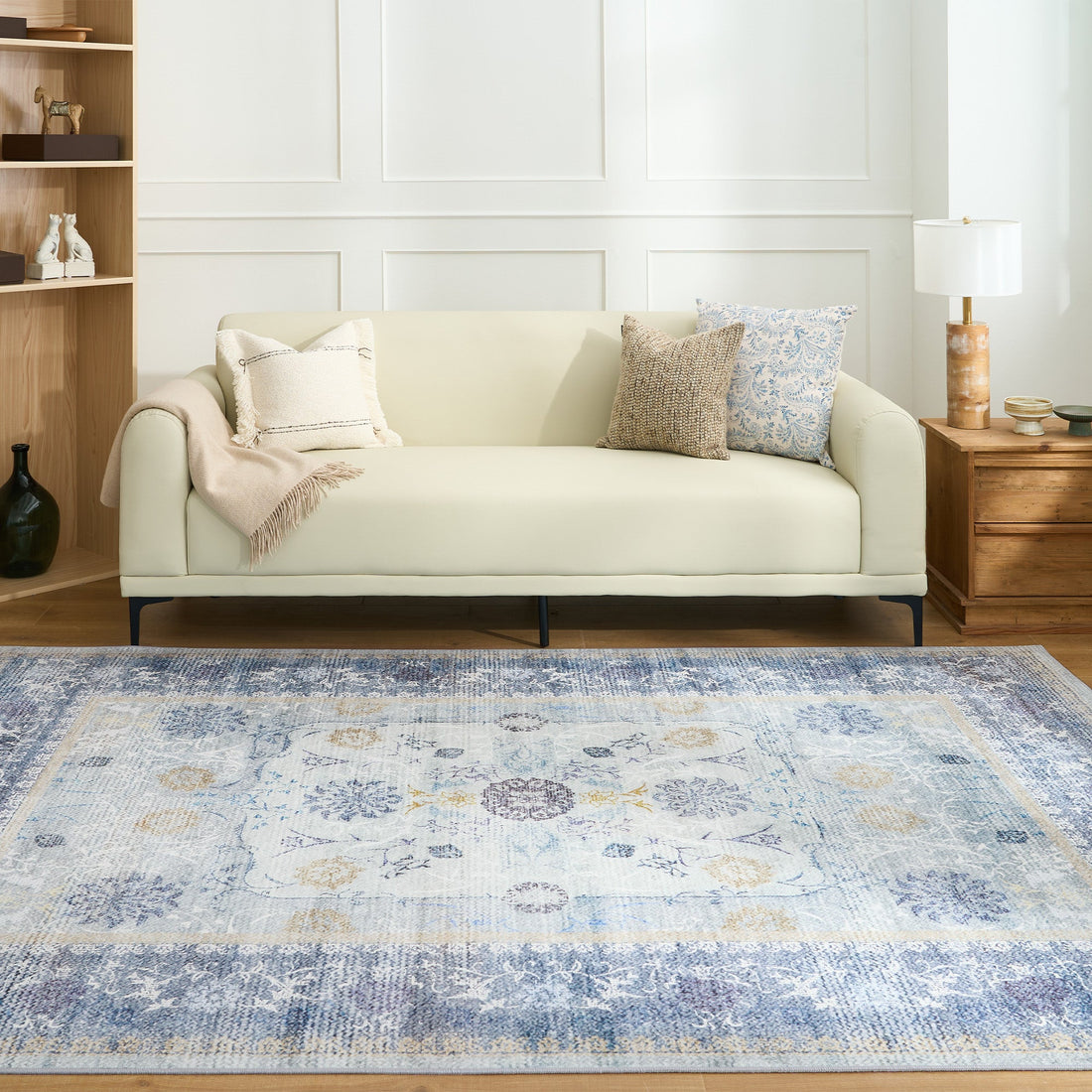 Easy Clean Washable Rug Traditional Calm Blue Floral Border Design Durable Spillproof Pet-Friendly Non-Slip Pad Living Room Area Rug