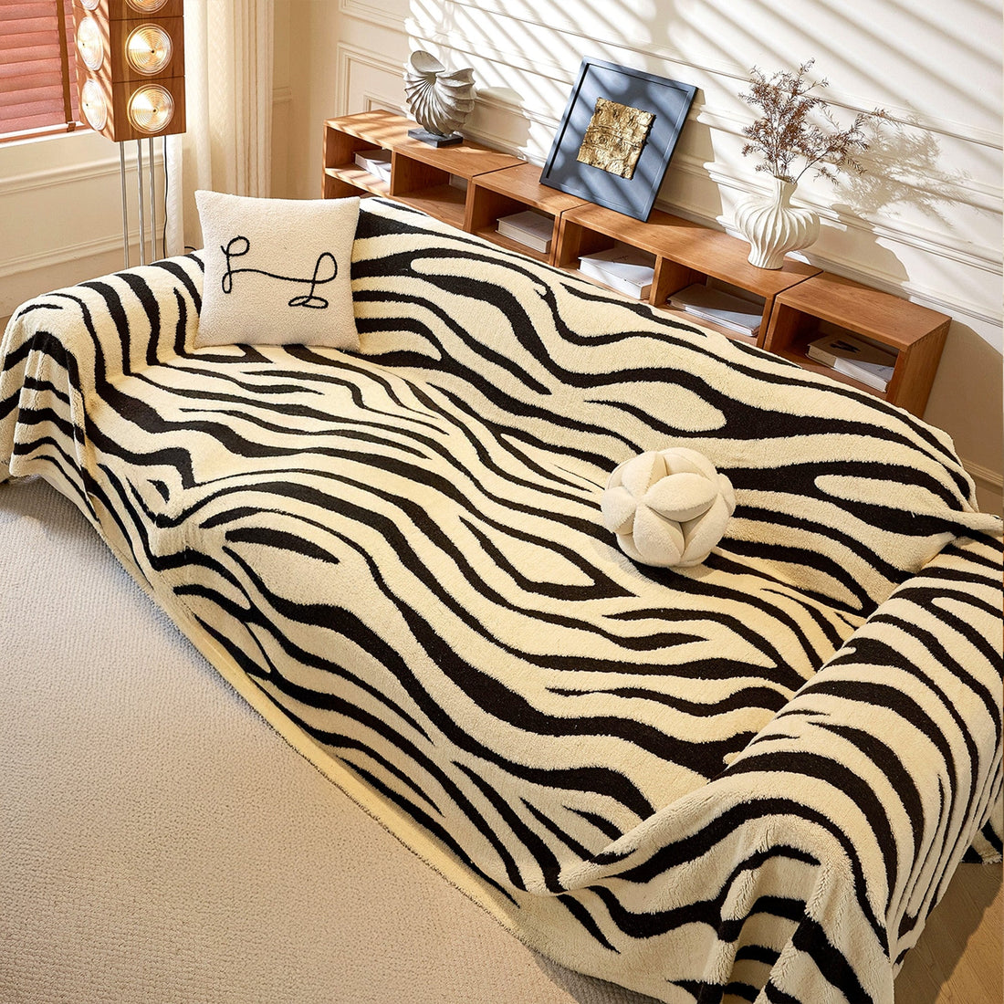 Plush Zebra Chenille Scratch-Resistant Sofa/Couch Cover