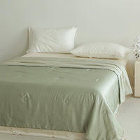Summer Comforter - Soft, Cool & Machine Washable
