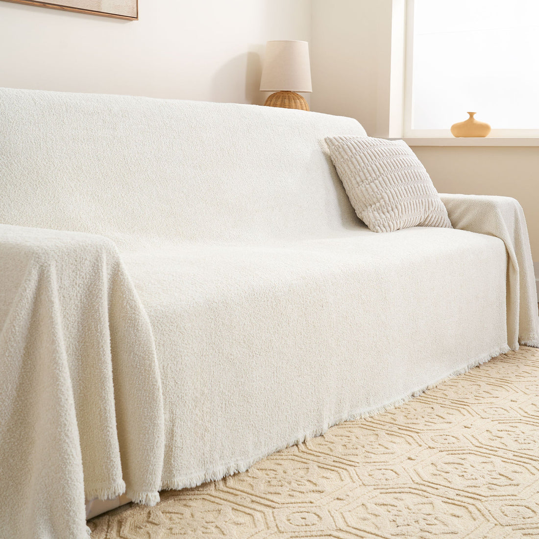 Soft Plush Multi-Purpose Sofa Protection Couch Cover Pet-Friendly Machine Washable Everyday Wear