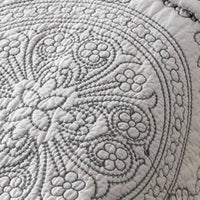 Classic Medallion Quilt Set