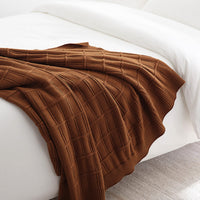 Cozy Grid Pattern Throw Blanket