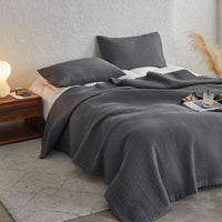 Pure Comfort Minimalist Quilt Set