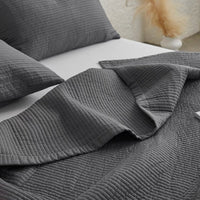 Pure Comfort Minimalist Quilt Set
