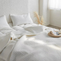 Pure Comfort Minimalist Quilt Set